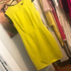Karen Mullen size 6 chartreuse bodycon dress